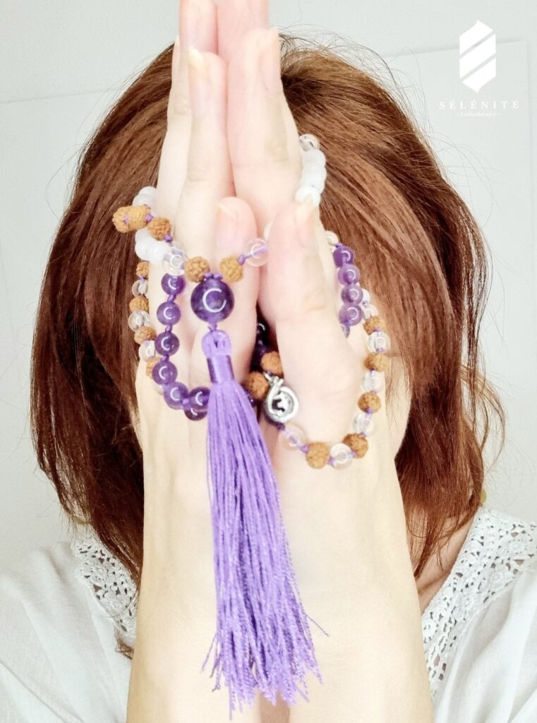 Mâlâ compagnon spirituel ici en améthyste et quartz rose