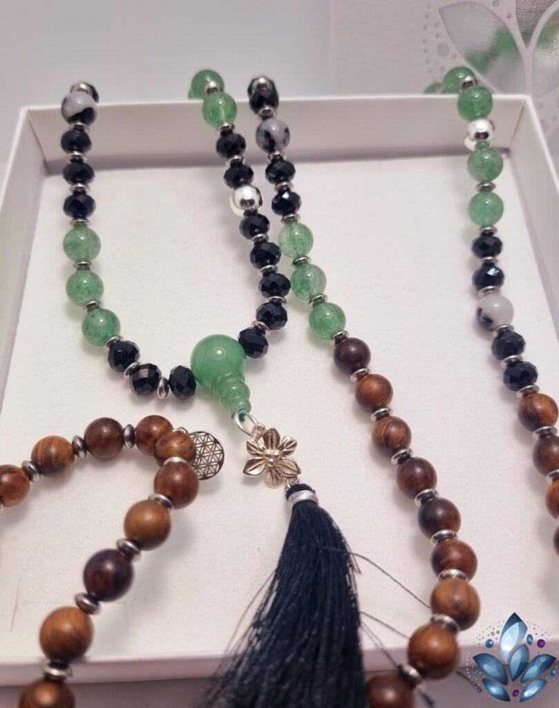 Mâlâ compagnon spirituel ici en Aventurine et Spinelle